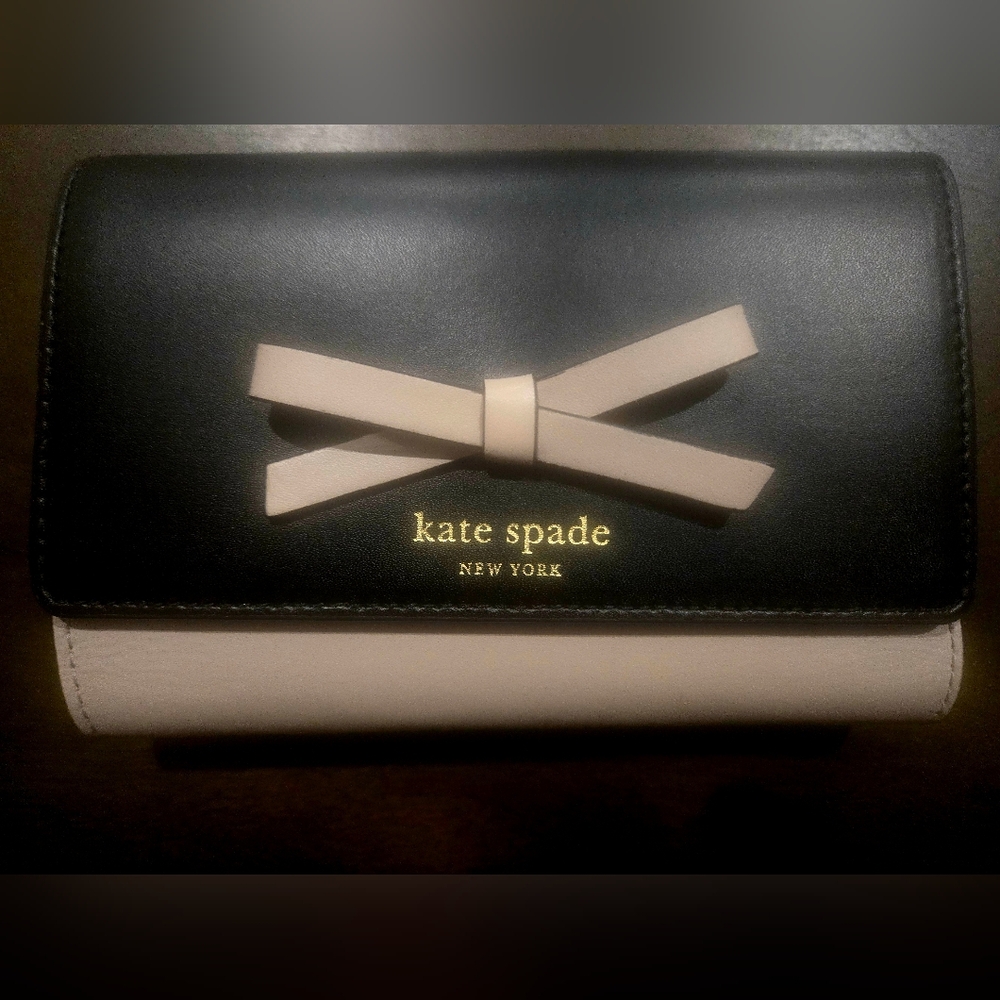 New Kate Spade Sawyer Street Callie Black and Beige Wallet.